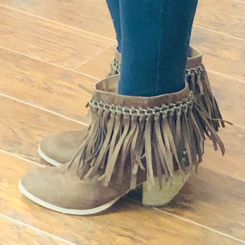 Fringe booties!